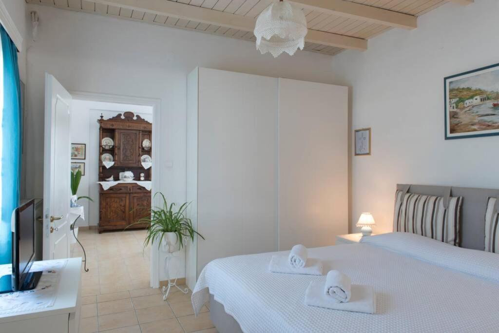 Palmaya Villa, Unique Seafront Experience Vagia  Dış mekan fotoğraf