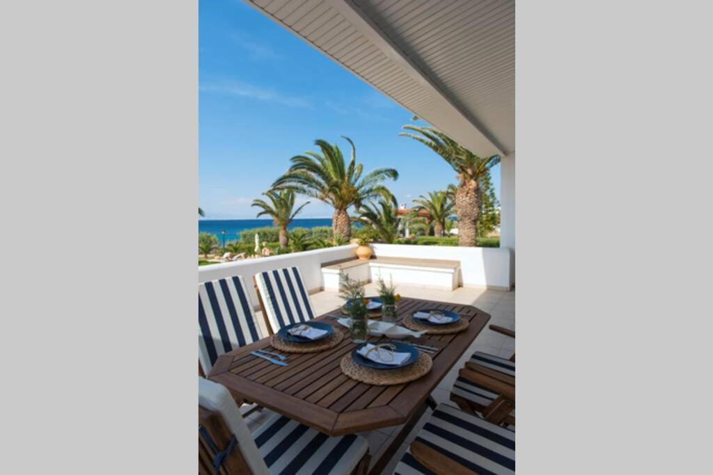 Palmaya Villa, Unique Seafront Experience Vagia  Dış mekan fotoğraf